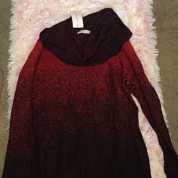 Top - Picture 2 of 3